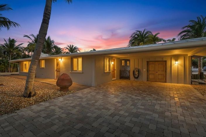 Image No.2-2 Bed Property for sale