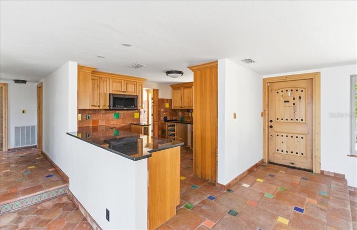 Image No.21-2 Bed Property for sale