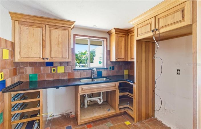 Image No.22-2 Bed Property for sale