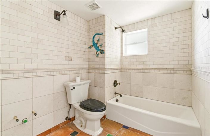 Image No.35-2 Bed Property for sale