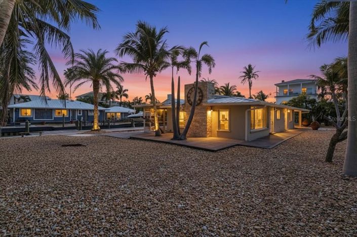 Image No.9-2 Bed Property for sale