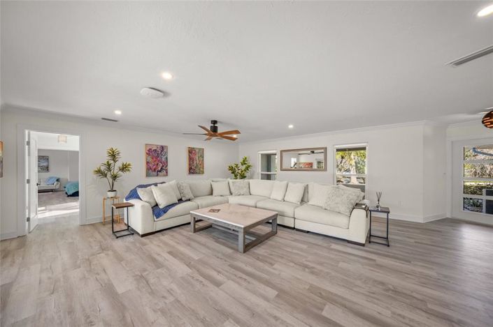 Image No.16-4 Bed Property for sale