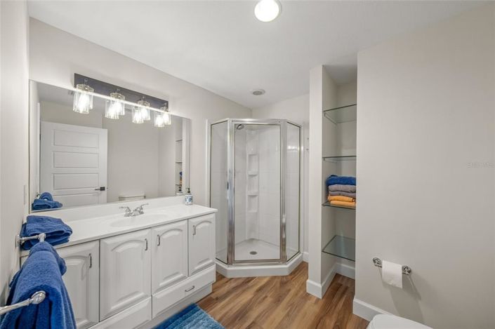 Image No.27-4 Bed Property for sale