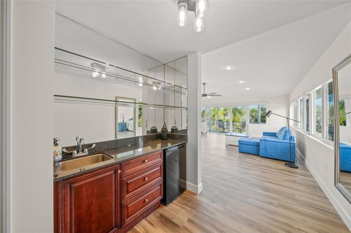 Image No.31-4 Bed Property for sale