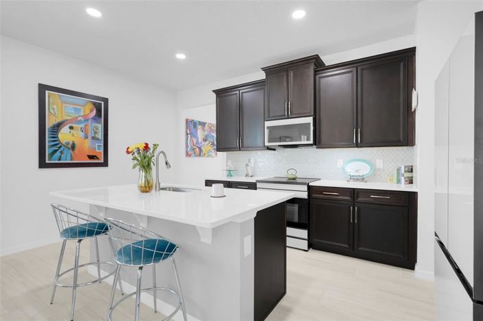 Image No.17-2 Bed Property for sale