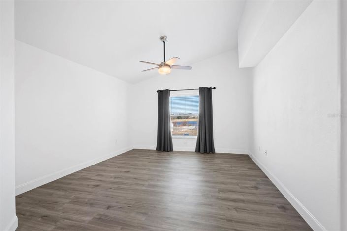 Image No.15-3 Bed Property for sale