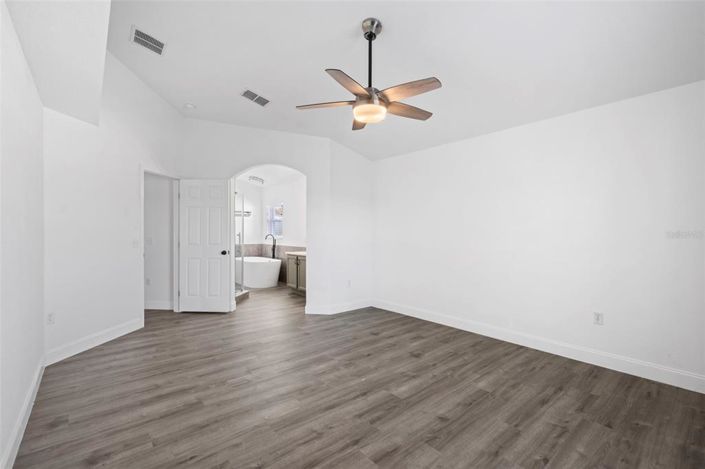 Image No.16-3 Bed Property for sale