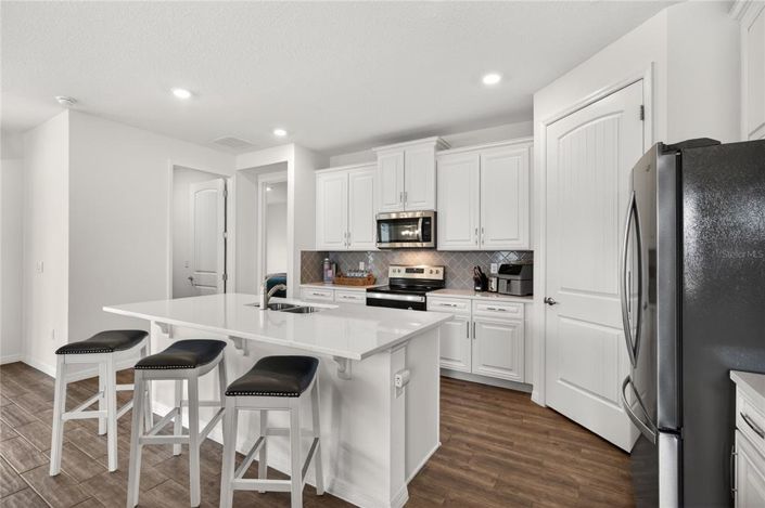 Image No.5-2 Bed Property for sale