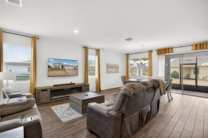 Image No.8-2 Bed Property for sale