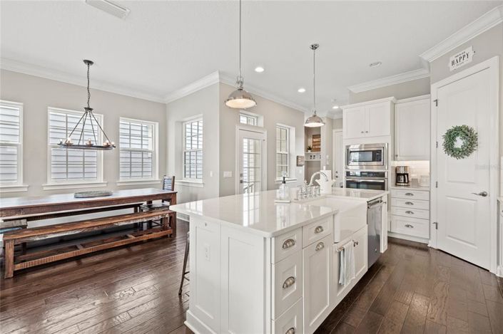 Image No.14-3 Bed Property for sale