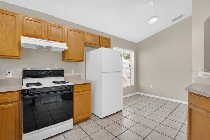 Image No.11-3 Bed Property for sale