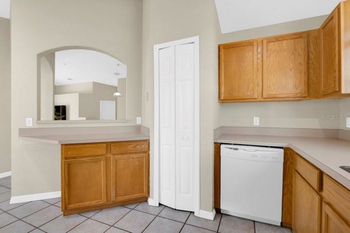 Image No.12-3 Bed Property for sale