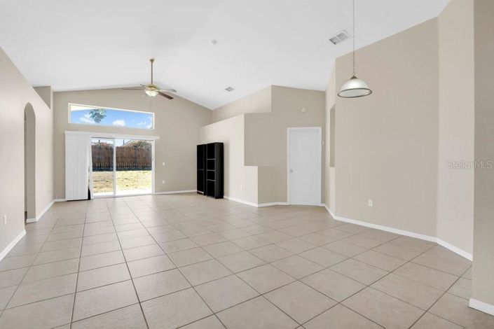 Image No.7-3 Bed Property for sale