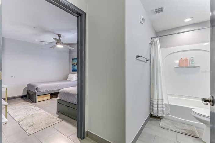 Image No.22-Propriété de 2 chambres à vendre à Orlando