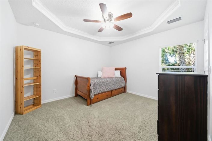 Image No.19-5 Bed Property for sale