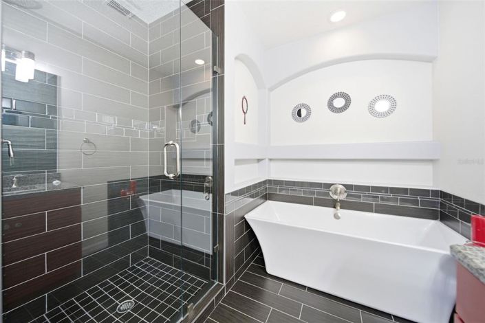 Image No.21-5 Bed Property for sale