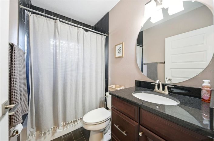 Image No.22-5 Bed Property for sale