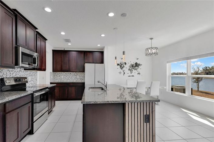 Image No.10-Propriété de 4 chambres à vendre à Kissimmee