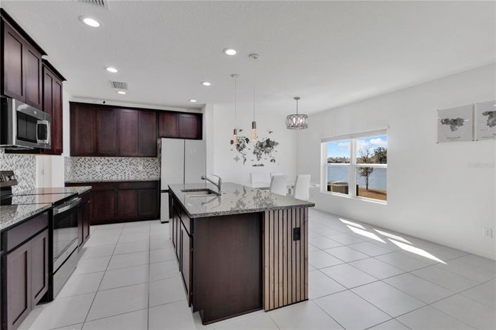 Image No.8-Propriété de 4 chambres à vendre à Kissimmee