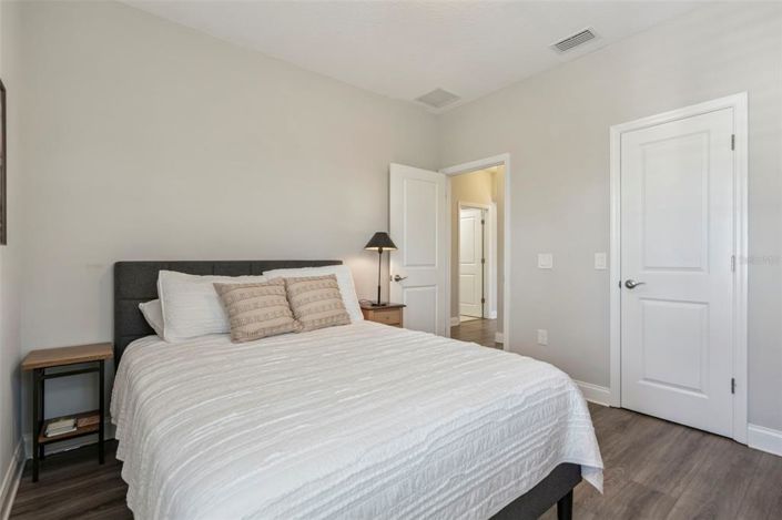 Image No.32-3 Bed Property for sale