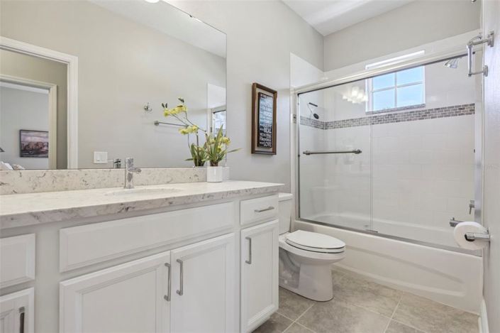 Image No.40-3 Bed Property for sale