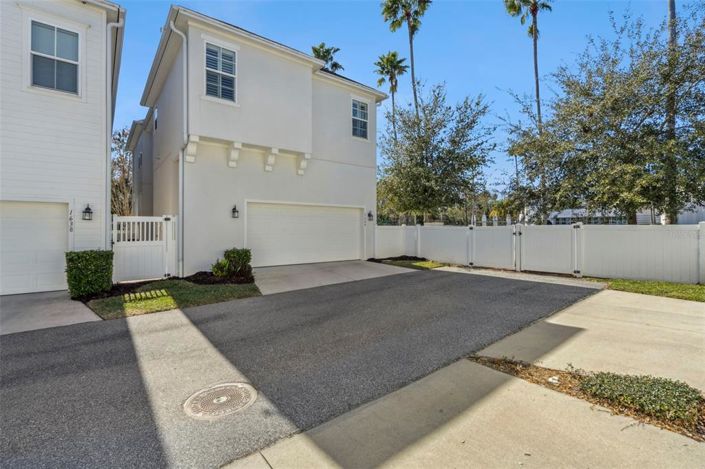 Image No.52-3 Bed Property for sale