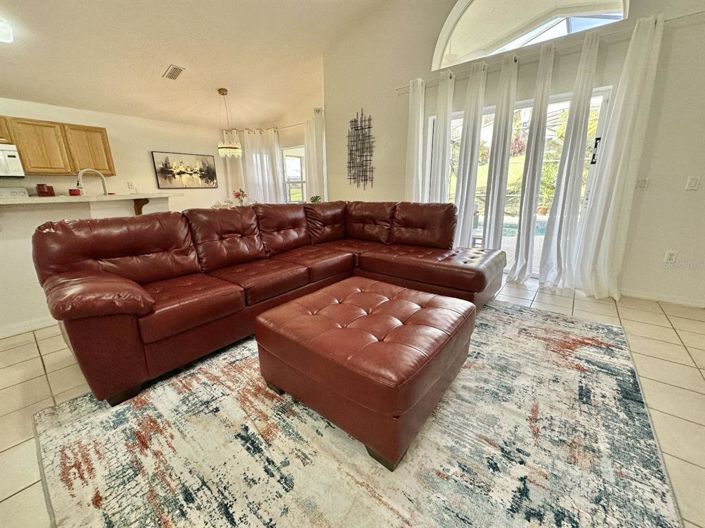 Image No.25-4 Bed Property for sale