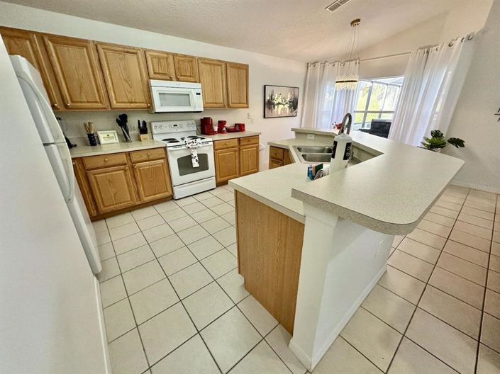 Image No.32-4 Bed Property for sale