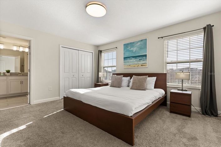 Image No.11-4 Bed Townhouse for sale