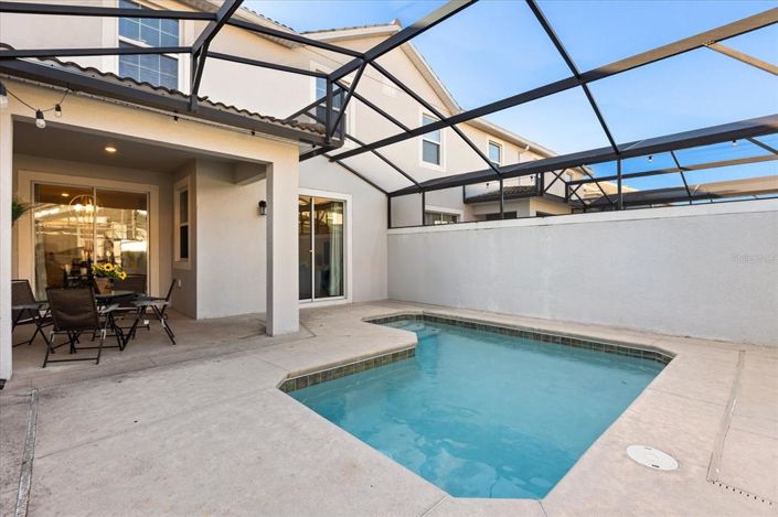 Image No.27-4 Bed Townhouse for sale