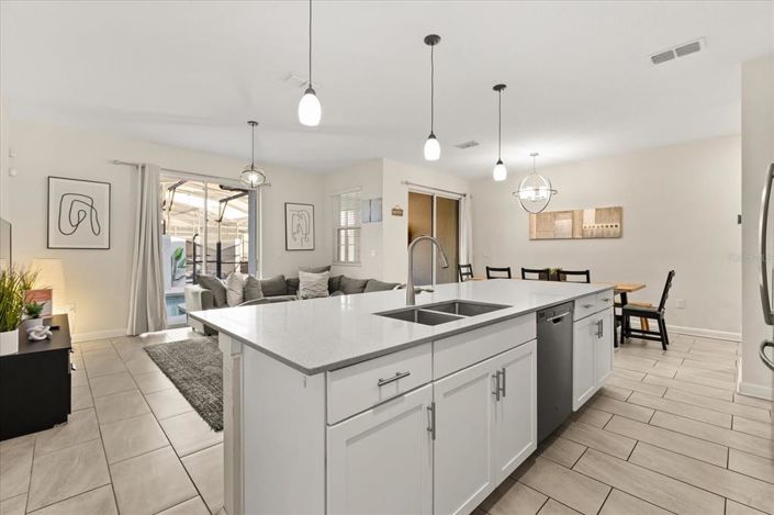 Image No.7-4 Bed Townhouse for sale