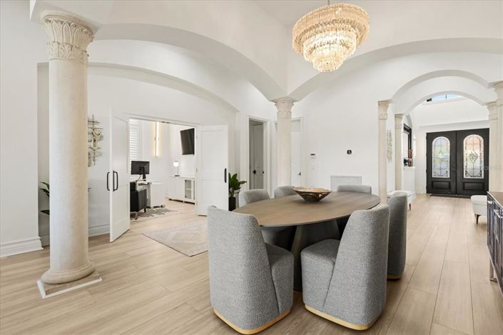 Image No.16-5 Bed Property for sale