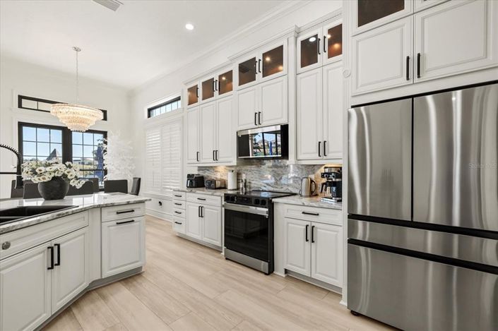 Image No.26-5 Bed Property for sale