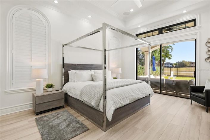 Image No.32-5 Bed Property for sale