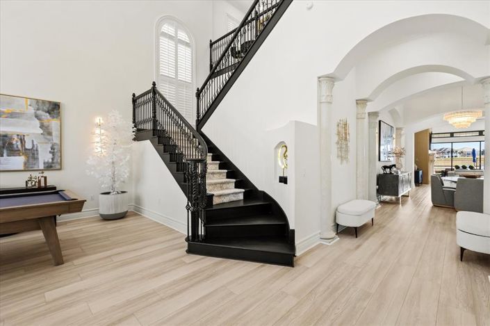 Image No.39-5 Bed Property for sale