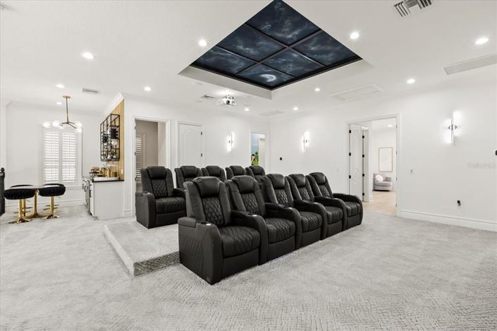 Image No.42-5 Bed Property for sale