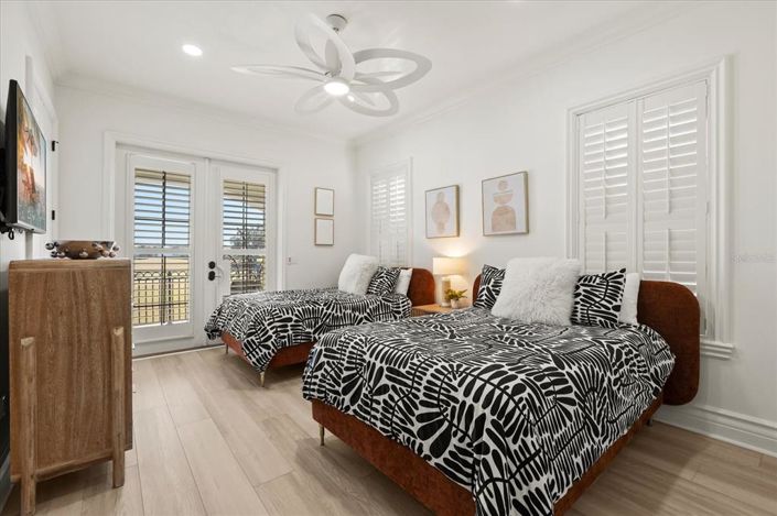 Image No.49-5 Bed Property for sale