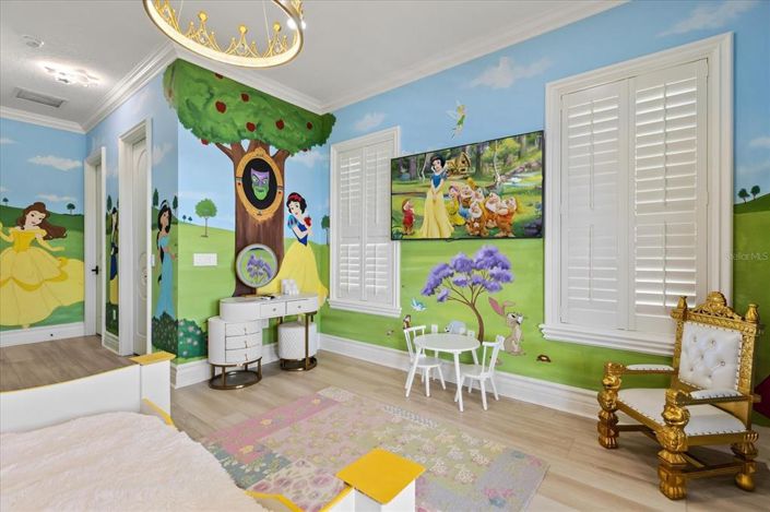 Image No.57-5 Bed Property for sale