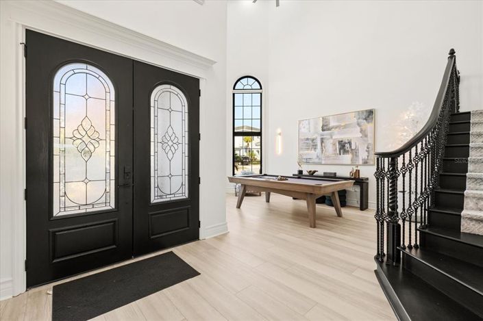 Image No.8-5 Bed Property for sale