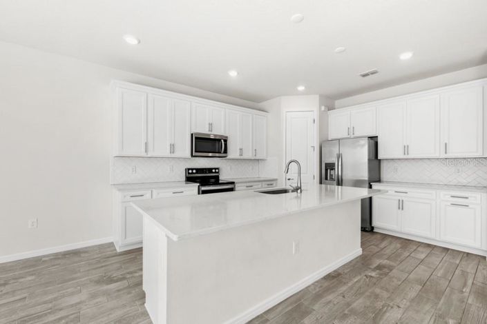 Image No.19-4 Bed Property for sale