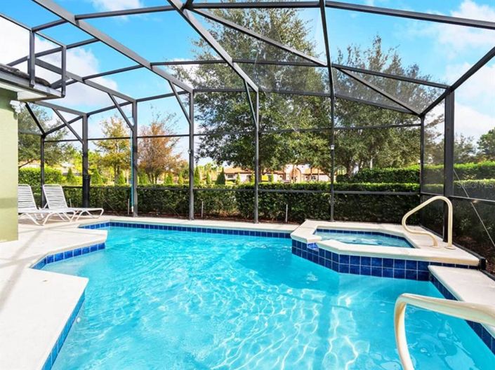 Image No.24-5 Bed Property for sale