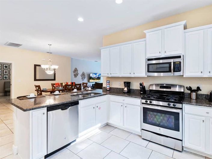 Image No.7-5 Bed Property for sale