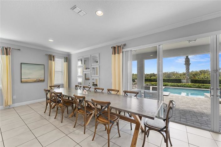 Image No.17-12 Bed Property for sale