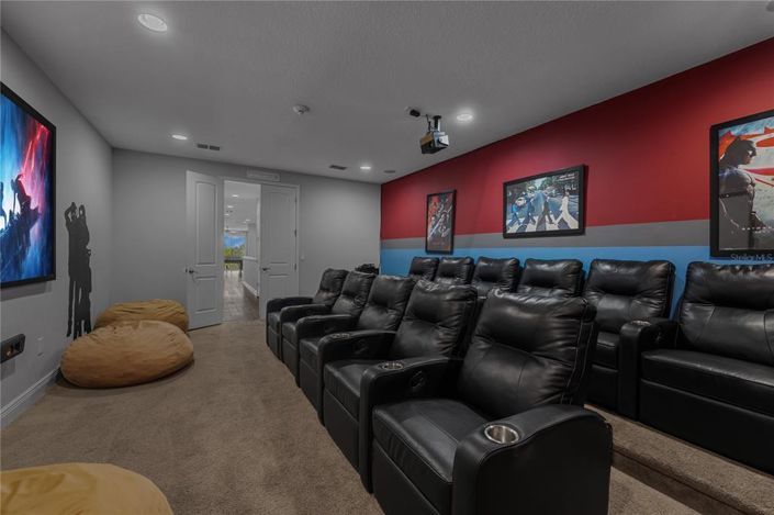 Image No.50-12 Bed Property for sale