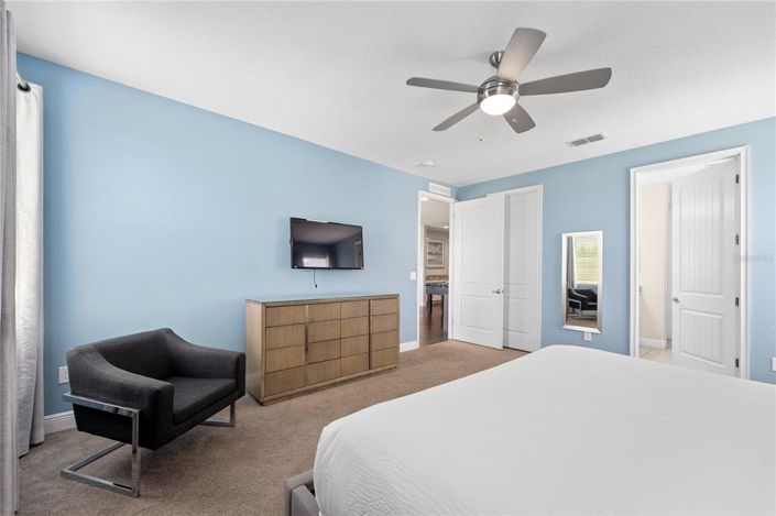 Image No.53-12 Bed Property for sale