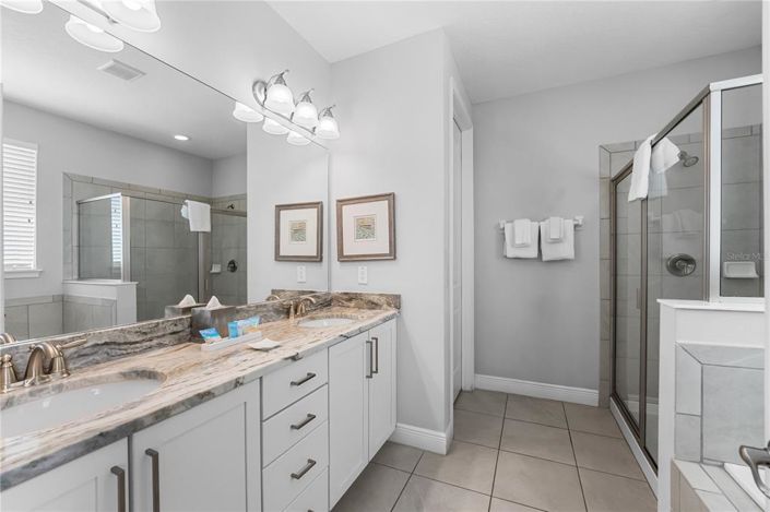 Image No.54-12 Bed Property for sale