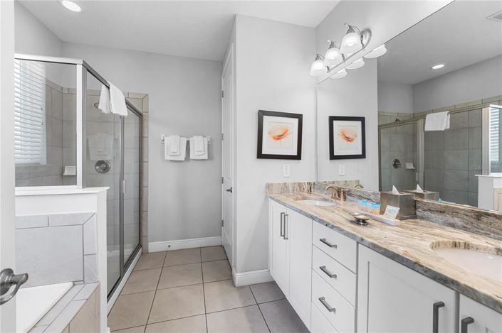 Image No.56-12 Bed Property for sale