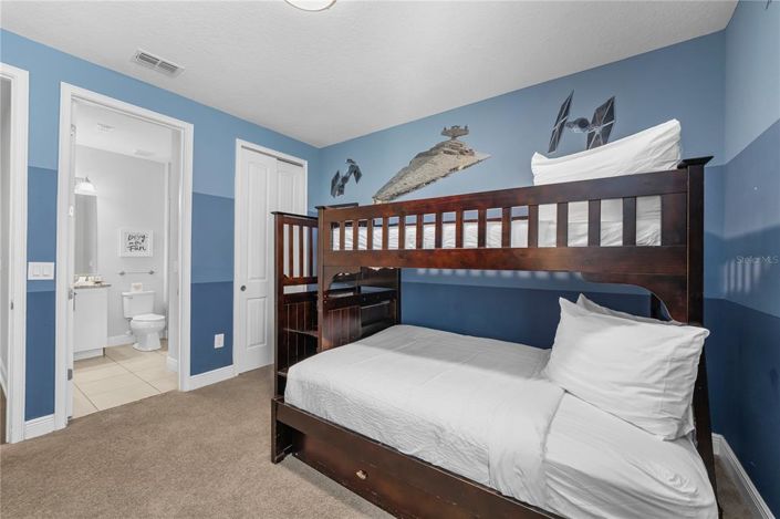 Image No.60-12 Bed Property for sale