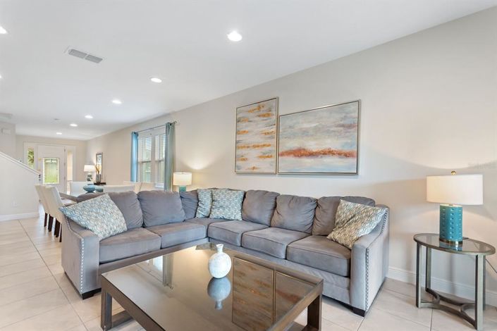 Image No.20-6 Bed Property for sale