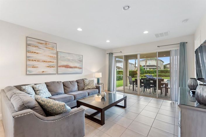 Image No.21-6 Bed Property for sale